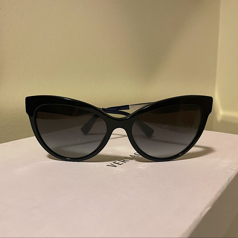 Versace Cat eye Sunglasses